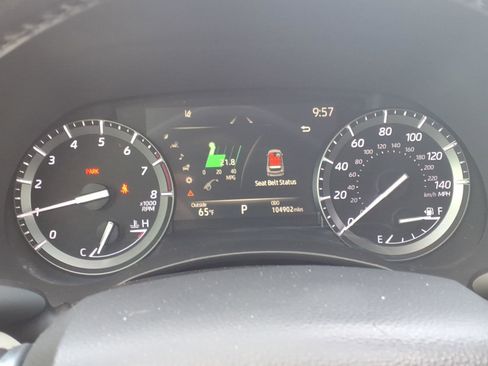 Used 2021 Toyota Highlander XLE image 24