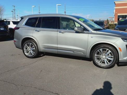 Certified 2023 Cadillac XT6 Premium Luxury image 2