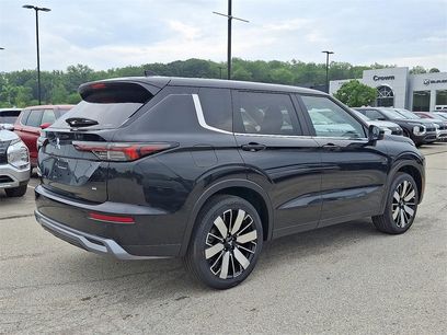 New 2025 Mitsubishi Outlander SE