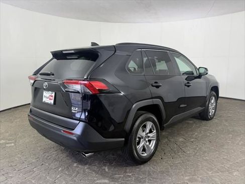 Used 2025 Toyota RAV4 XLE w/ Convenience Package image 4