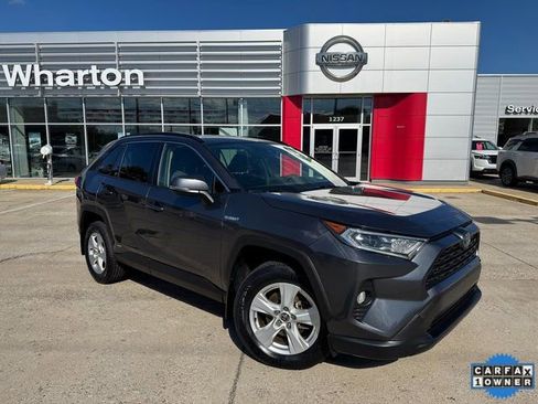 Used 2020 Toyota RAV4 XLE w/ XLE Grade Weather Package image 1