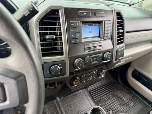 Used 2020 Ford F250 XL w/ Power Equipment Group RWD image 27