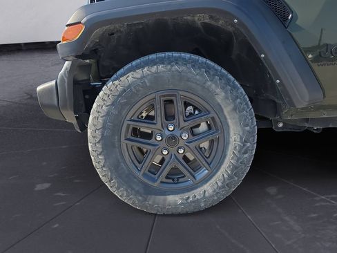 Used 2024 Jeep Wrangler Unlimited Sport AWD/4WD image 14