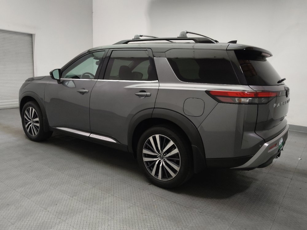 Used 2022 Nissan Pathfinder Platinum w/ Cargo Package FWD image 3