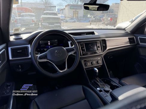 Used 2022 Volkswagen Atlas Cross Sport SE image 27