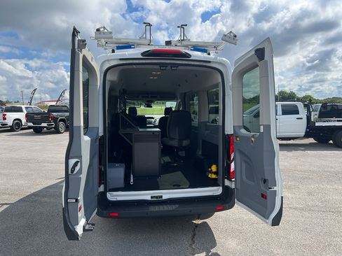 Used 2018 Ford Transit 150 XLT image 17