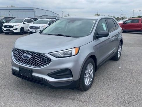 New 2024 Ford Edge SE image 1