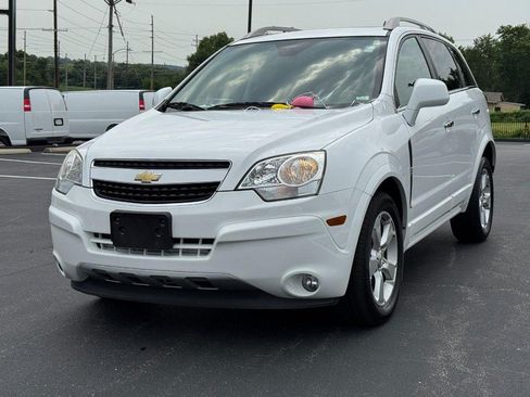 Used 2013 Chevrolet Captiva Sport LTZ FWD image 8