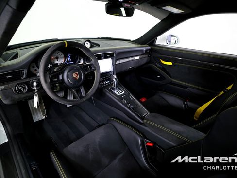Used 2018 Porsche 911 GT2 RS w/ Weissach Package RWD image 12