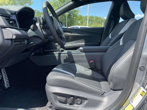 Used 2026 Toyota Camry SE FWD image 15