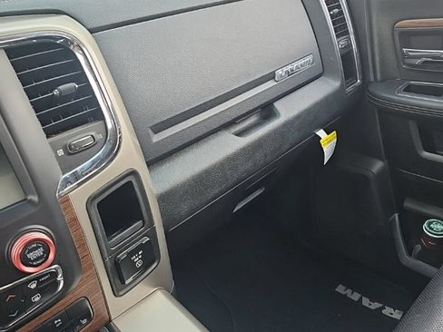 Used 2015 RAM 2500 Laramie AWD/4WD image 12