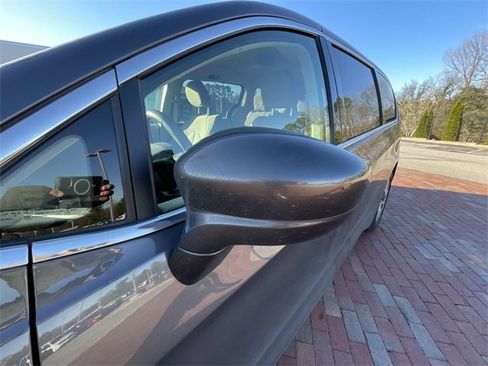 Used 2018 Chrysler Pacifica Touring Plus image 8