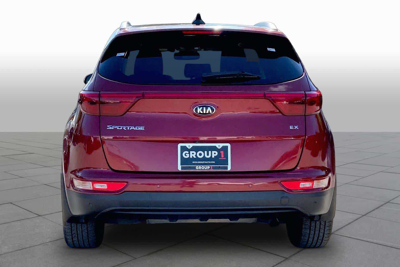 Used 2017 Kia Sportage EX w/ EX Technology Package FWD image 5