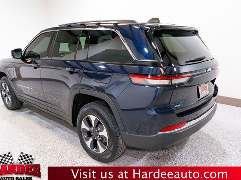 Used 2023 Jeep Grand Cherokee 4WD 4xe image 3