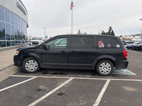 Used 2015 Dodge Grand Caravan SE w/ Quick Order Package 29E SE image 4