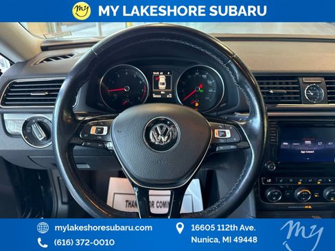 Used 2017 Volkswagen Passat 1.8T SE FWD image 16