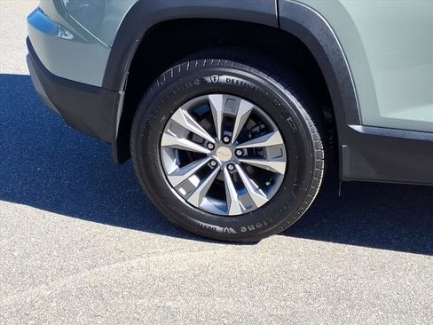 New 2026 Chevrolet Equinox LT image 24