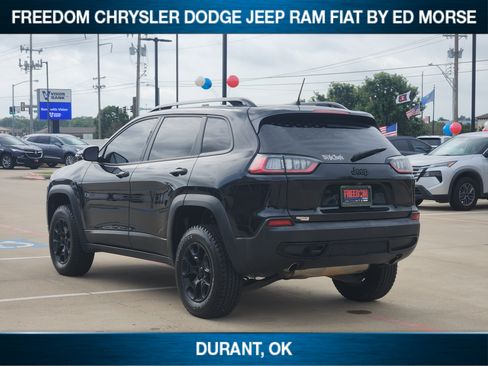 Used 2022 Jeep Cherokee Latitude AWD/4WD image 4