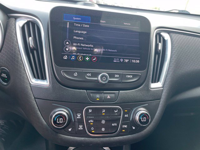 Used 2021 Chevrolet Malibu LT FWD image 36