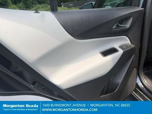 Used 2020 Chevrolet Equinox LS w/ LS Convenience Package AWD/4WD image 25