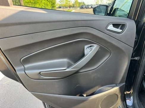 Used 2015 Ford Escape SE FWD image 14