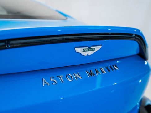 Used 2025 Aston Martin V8 Vantage Coupe image 8