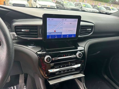 Used 2023 Ford Explorer ST-Line AWD/4WD image 31