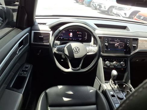 Used 2022 Volkswagen Atlas Cross Sport SE AWD/4WD image 6