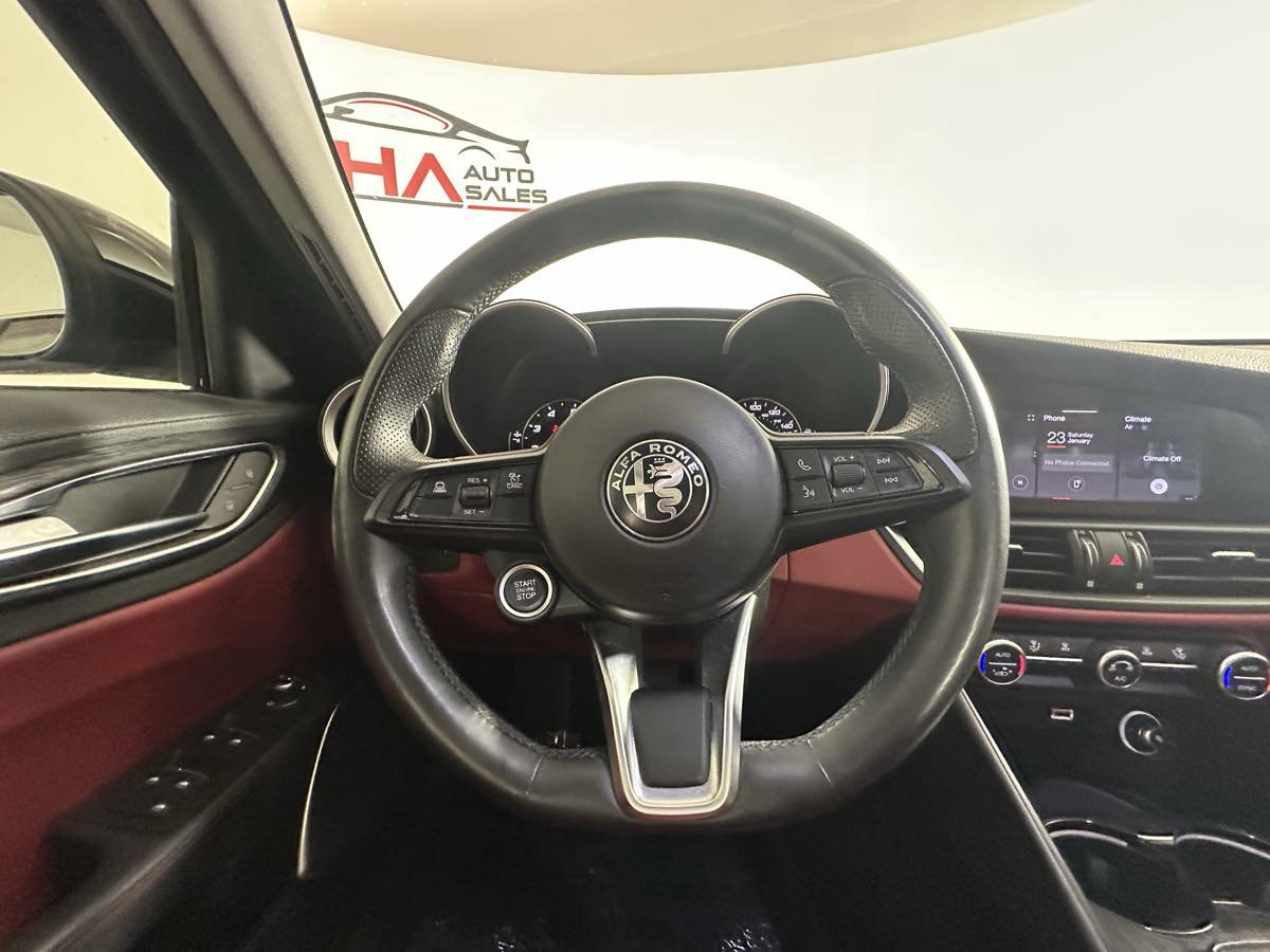 Used 2021 Alfa Romeo Giulia Sprint w/ Active Assist 1 Package RWD image 28