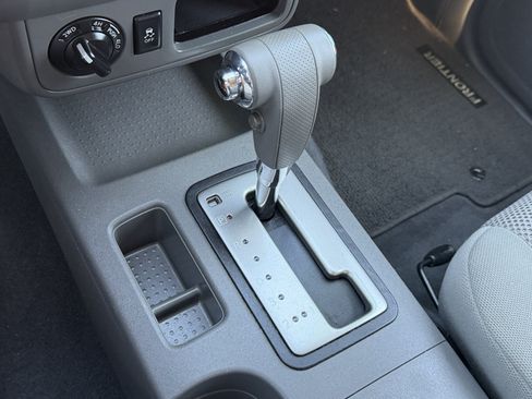 Used 2019 Nissan Frontier SV AWD/4WD image 15