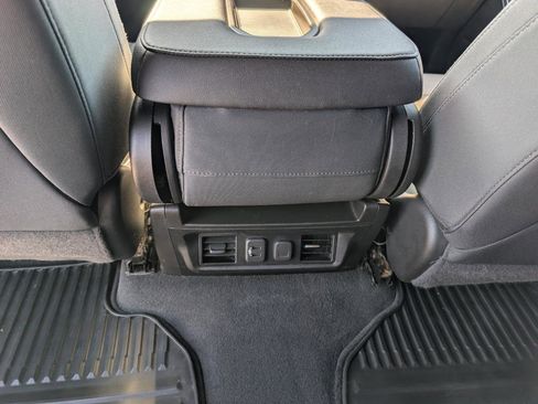 Used 2019 Chevrolet Silverado 1500 LT w/ All-Star Edition image 38