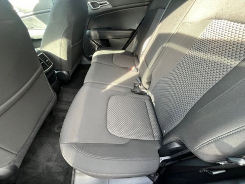 Used 2024 Kia Sportage LX image 25