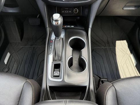 Used 2020 Chevrolet Equinox Premier w/ LPO, Floor Liner Package FWD image 15