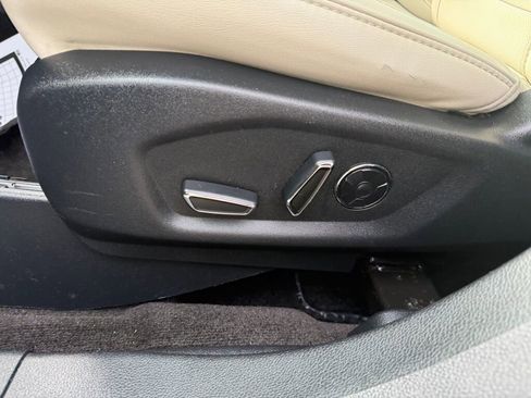 Used 2017 Ford Explorer Platinum image 10