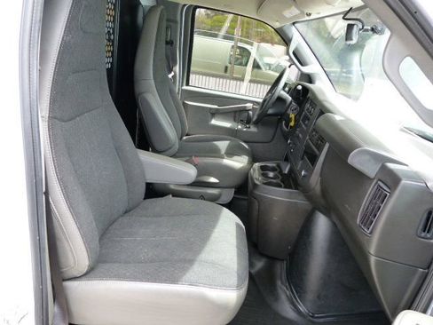 Used 2024 GMC Savana 2500 w/ Driver Convenience Package image 24