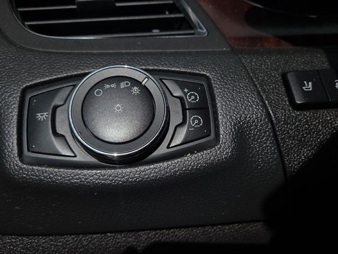 Used 2013 Ford Edge Limited AWD/4WD image 34