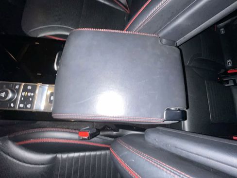 Used 2020 Land Rover Discovery HSE image 21