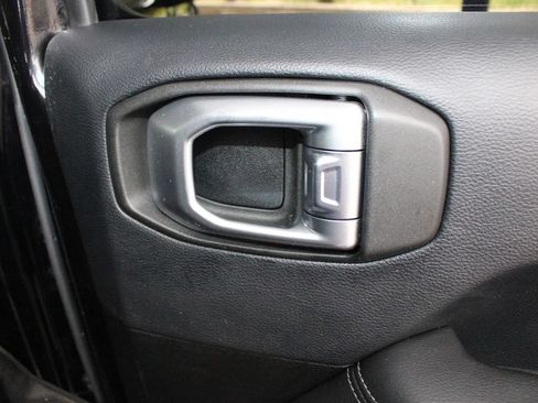 Used 2018 Jeep Wrangler Unlimited Sahara AWD/4WD image 52
