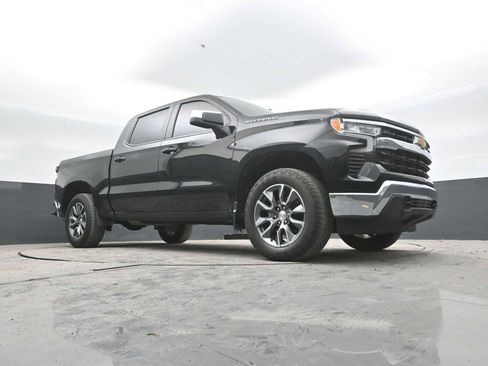 Used 2024 Chevrolet Silverado 1500 LT AWD/4WD image 44