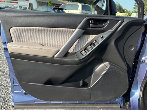 Used 2018 Subaru Forester 2.5i w/ Alloy Wheel Package AWD/4WD image 8