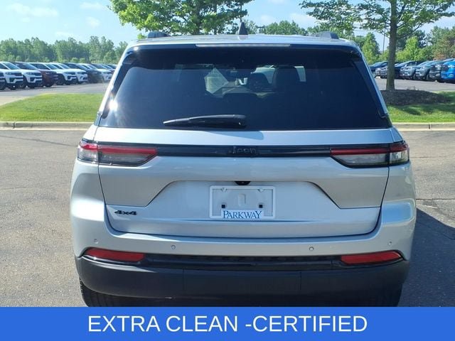 Certified 2024 Jeep Grand Cherokee Altitude AWD/4WD image 5