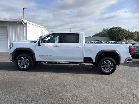 New 2026 GMC Sierra 2500 SLT w/ SLT Premium Package image 6