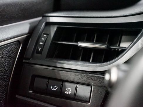 Used 2024 Lexus ES 350 Ultra Luxury w/ Accessory Package (Z2) image 27