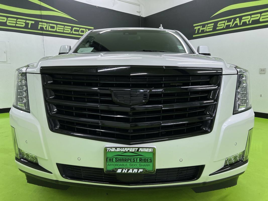 Used 2019 Cadillac Escalade ESV Platinum AWD/4WD image 3