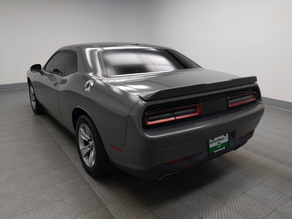 Used 2019 Dodge Challenger SXT RWD image 5