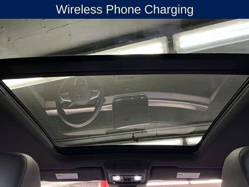 Used 2025 Volkswagen Tiguan SE R-Line image 9