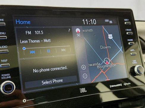 Used 2022 Toyota Camry XLE w/ Navigation Upgrade Package image 15