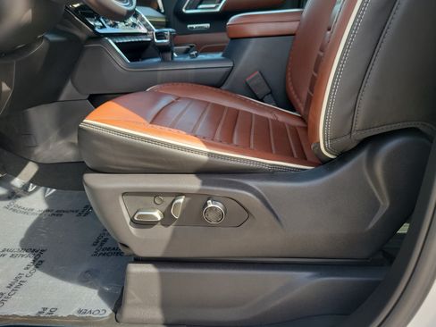 Used 2024 GMC Sierra 1500 Denali Ultimate AWD/4WD image 14
