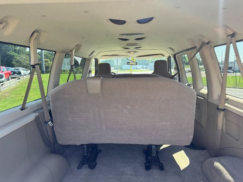 Used 2012 Ford E-350 and Econoline 350 XLT RWD image 23