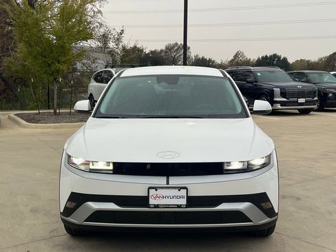 New 2026 Hyundai Ioniq 5 SE image 2